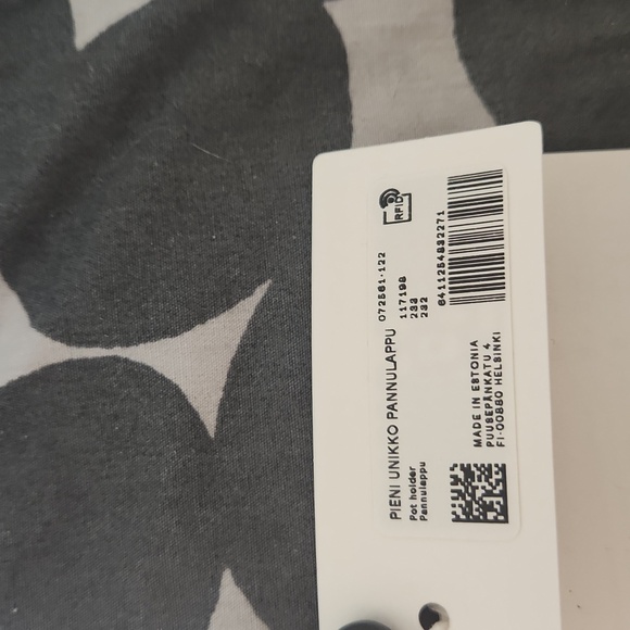 Marimekko  Small Cotton Unikko Peach Pot Holder - Picture 5 of 5